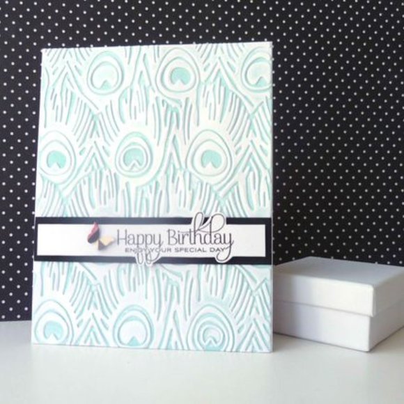 Cuttlebug 4” x 6” PEACOCK FEATHERS embossing folder - Picture 1 of 6